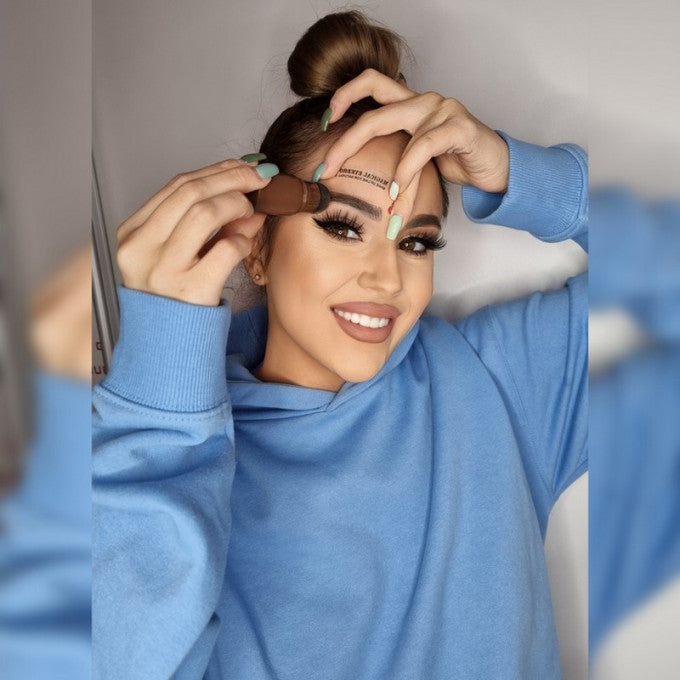 مجموعة تشكيل الحواجب المقاومة للماء لرسم حواجب مثالية في 3 ثوان